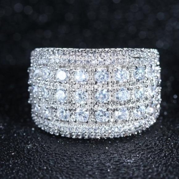 NEW SILVER ROUND DIAMOND PAVE WIDE BAND RING, CUTE RING, SHINY RING. - Picture 5 of 10